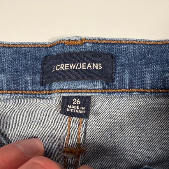 J. Crew Women's Ankle Cropped Blue Jeans with Button Fly Size 26 - Picture 2 of 12